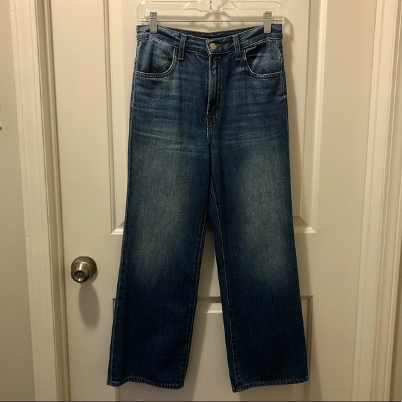 J Brand Joan Crop Jeans in Mimic Wash - Picture 2 of 6